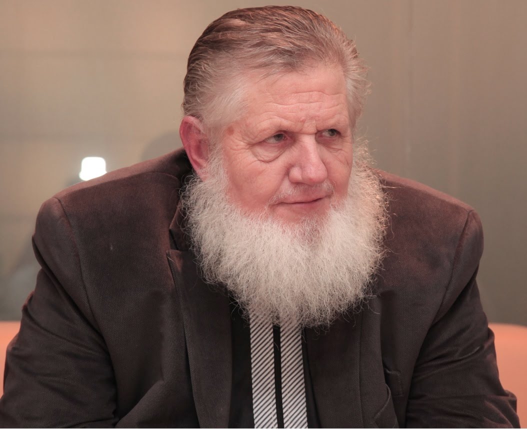 yusuf ESTES